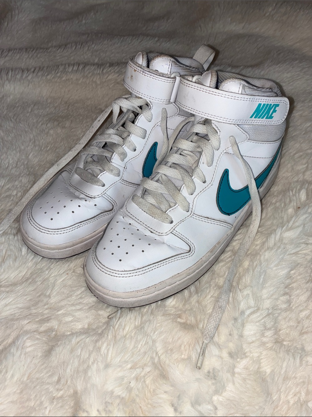 Nike Court Borough Mid 2 - Women's Athletic Shoes
